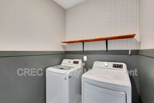 Building Photo - 436 Richfield Wy