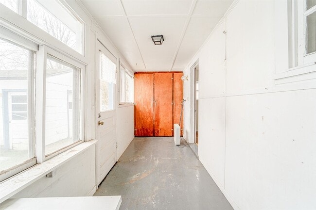 Building Photo - 425 Clayton Ave