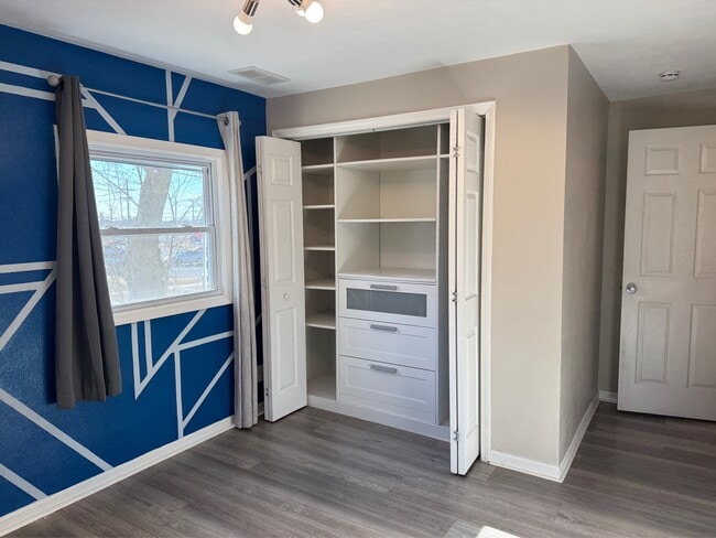 Building Photo - 1208 Toft St