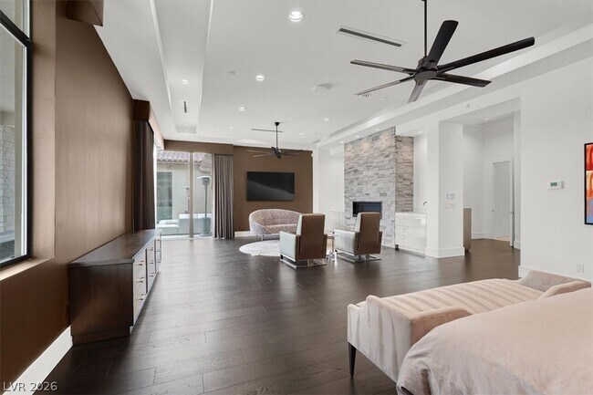 Building Photo - 20 Pebble Hills Ct