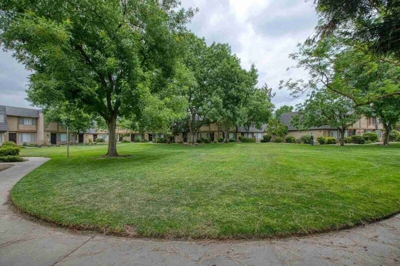 Building Photo - 5138 E Ashlan Ave