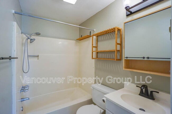 Building Photo - 505 NW 5th Ave