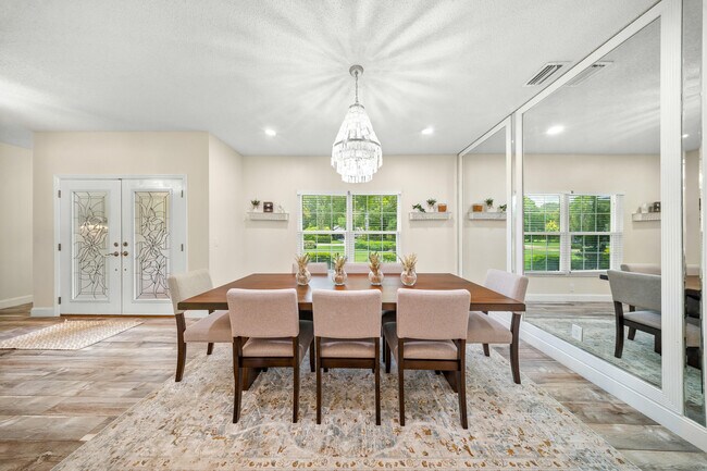 Building Photo - 7903 Plantation Lakes Dr