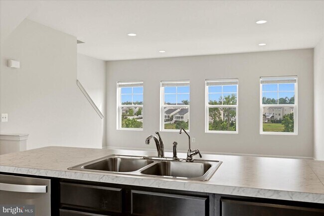 Building Photo - 246 Norland Knoll Dr