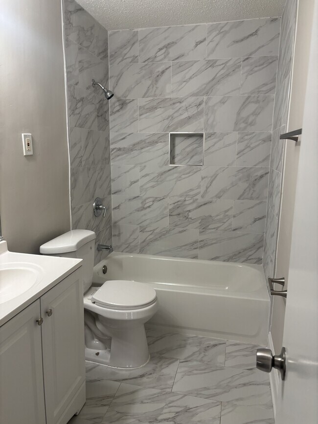 Building Photo - 5052 Blacksmith Dr