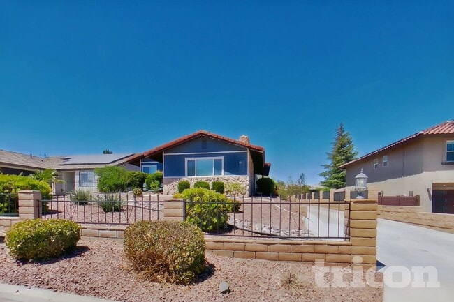 Building Photo - 17850 Rancho Bonita Rd
