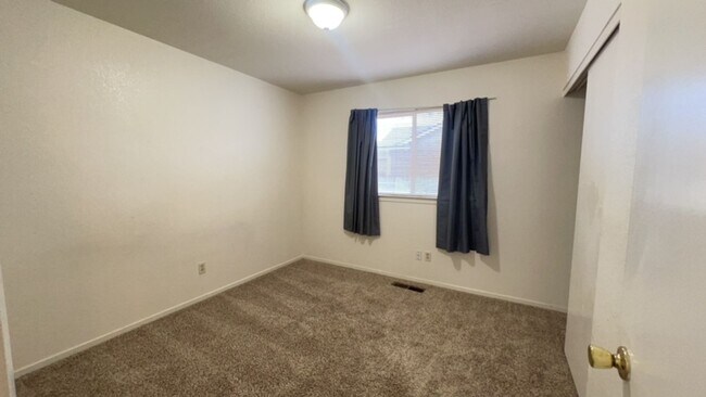 Building Photo - 1331 Mary Jo Dr