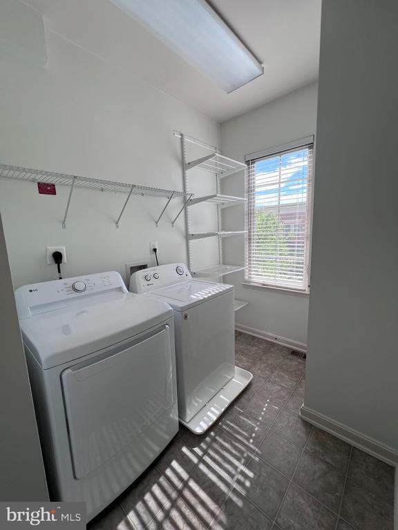 Building Photo - 22806 Breezy Hollow Dr