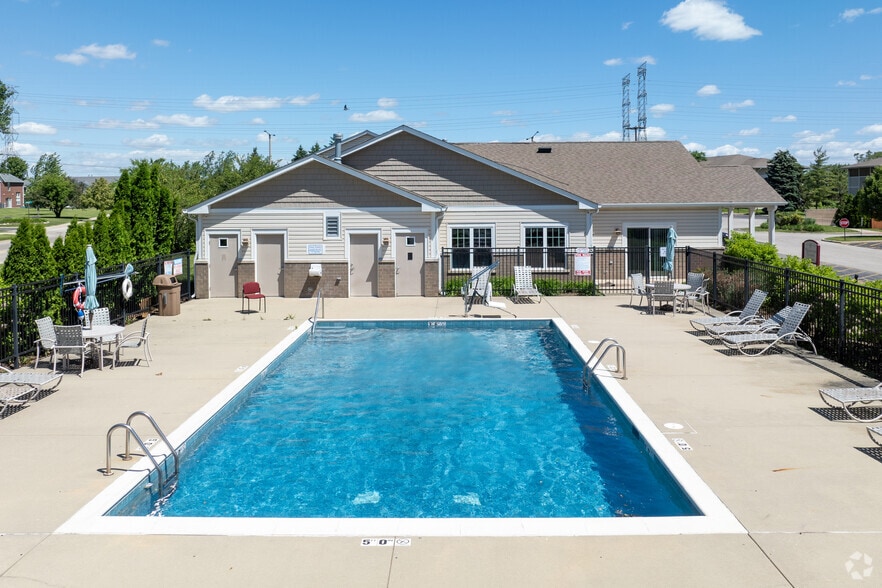 Pool - Woodstone Village Apartments