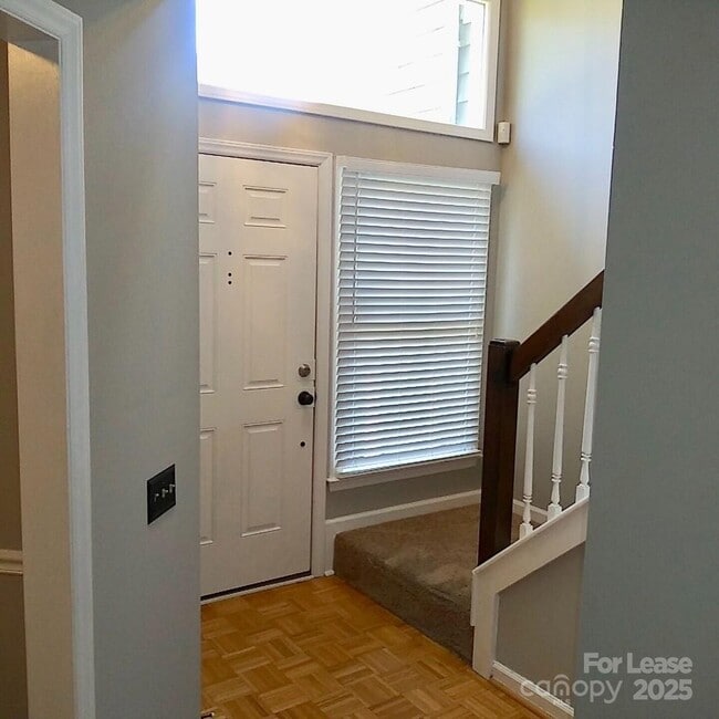 Building Photo - 8216 Legare Ct