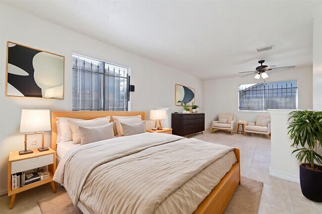 Building Photo - 5711 Longforest Dr