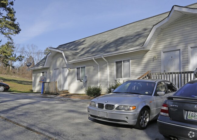 Exterior View - 4405 Delashmitt Rd