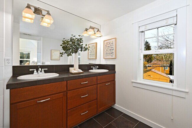 Building Photo - 5801 55th Ave NE