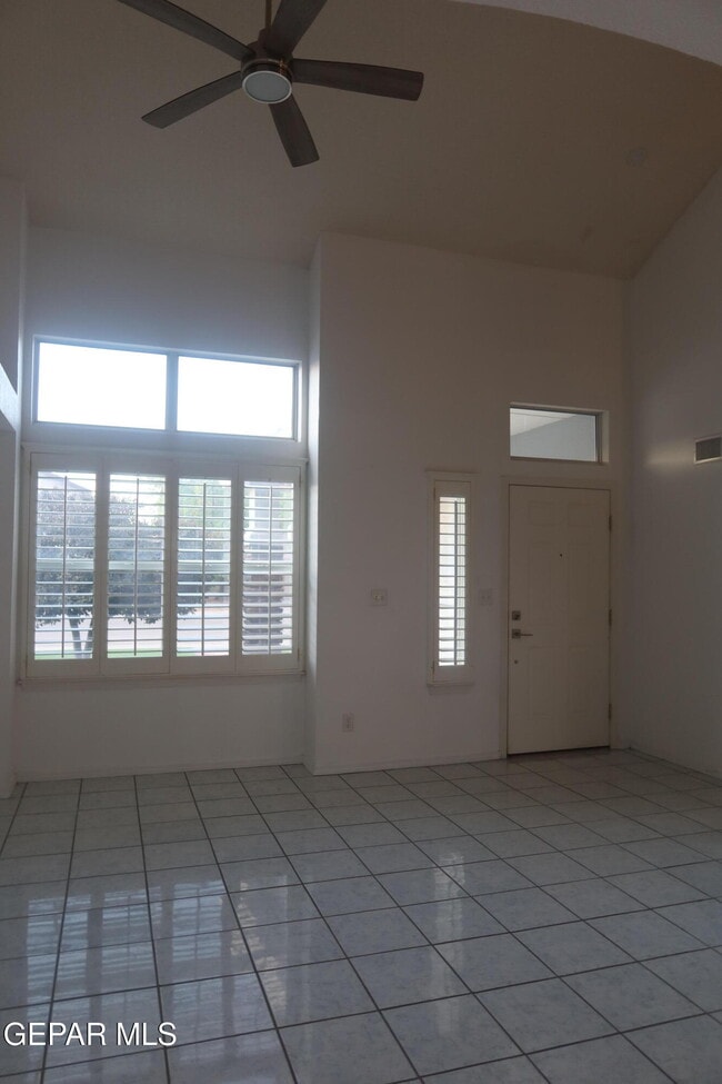 Building Photo - 12520 Twin Leaf Dr