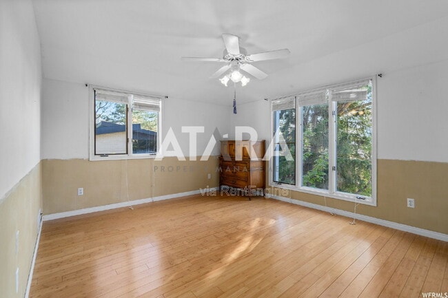 Building Photo - 1577 E Tomahawk Dr