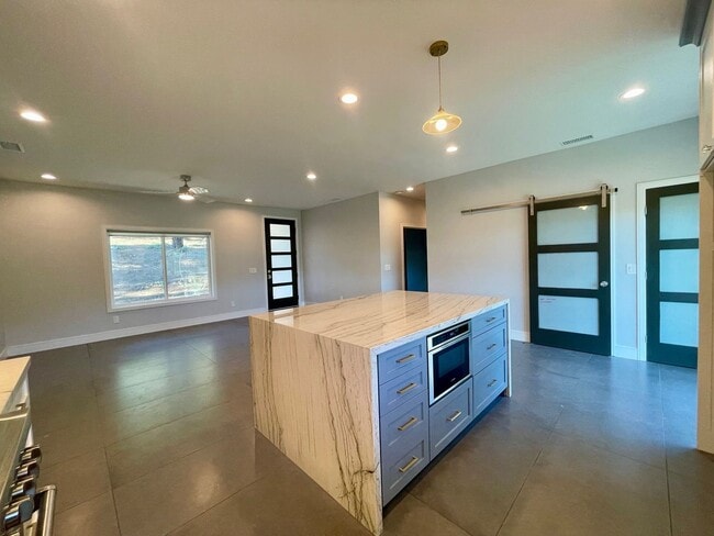 Building Photo - Gorgeous Home In Blossom Valley Home with ...