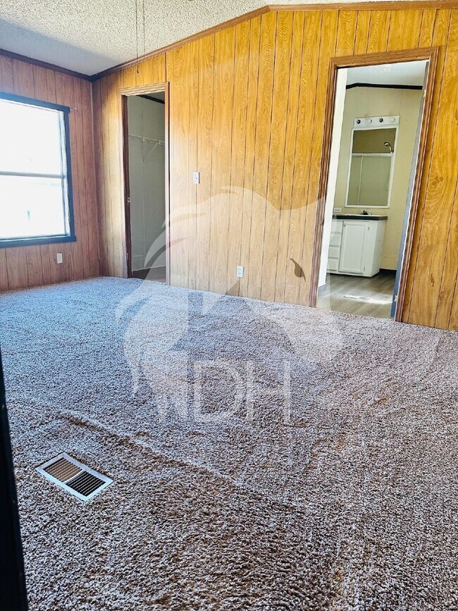 Building Photo - 310 Madison Ave