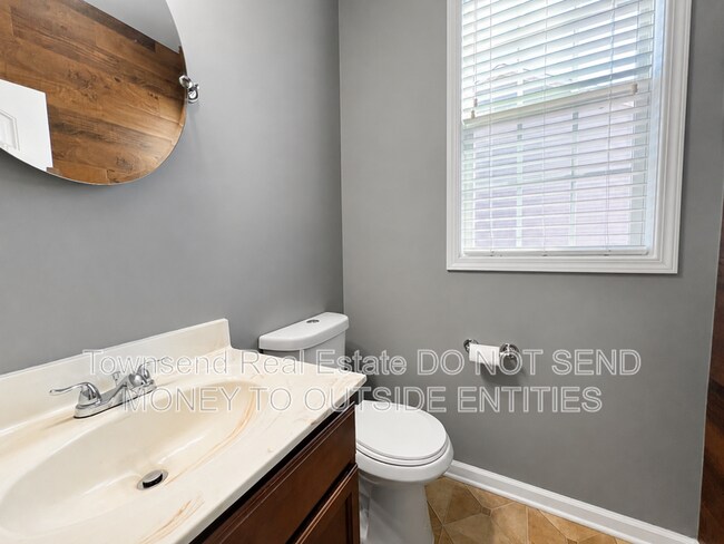 Building Photo - 4211 Cherry Hill Ln