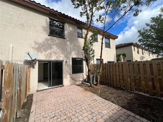 Building Photo - 11498 SW 250th St