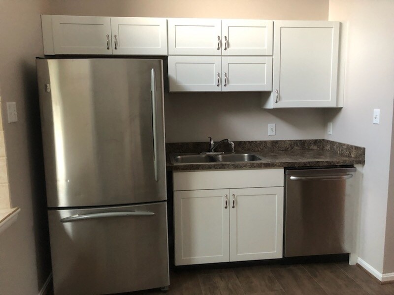 Kitchen: refrigerator, sink and dishwasher - 10803 N Glade Ct