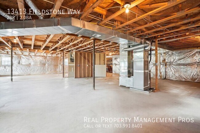 Building Photo - 13413 Fieldstone Way