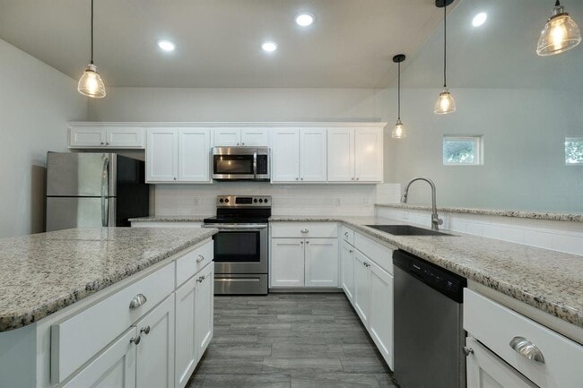 Building Photo - 1527 Geronimo Trail