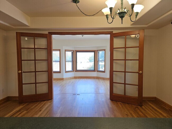 Building Photo - Incredible Hauser Lake Waterfront Home for...