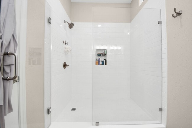 Building Photo - 18019 Autumn Hills Dr