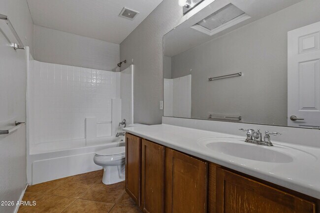 Building Photo - 9444 W Hubbell St