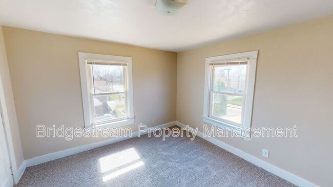 Building Photo - 1116 Watervliet Ave