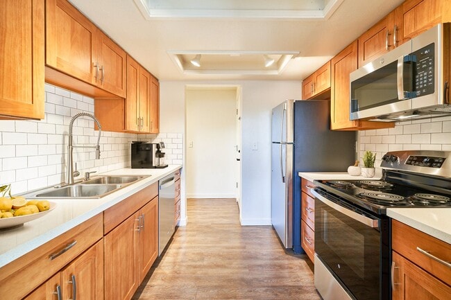 Building Photo - Highland Ridge