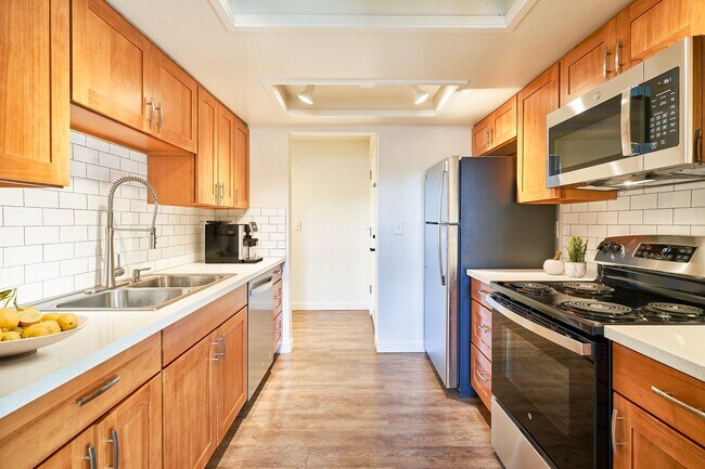 Interior Photo - Highland Ridge