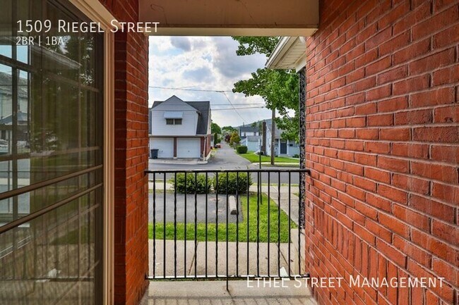 Building Photo - 1509 Riegel St