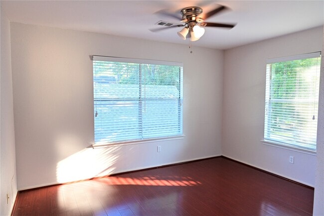 Building Photo - 2339 Bent River Dr