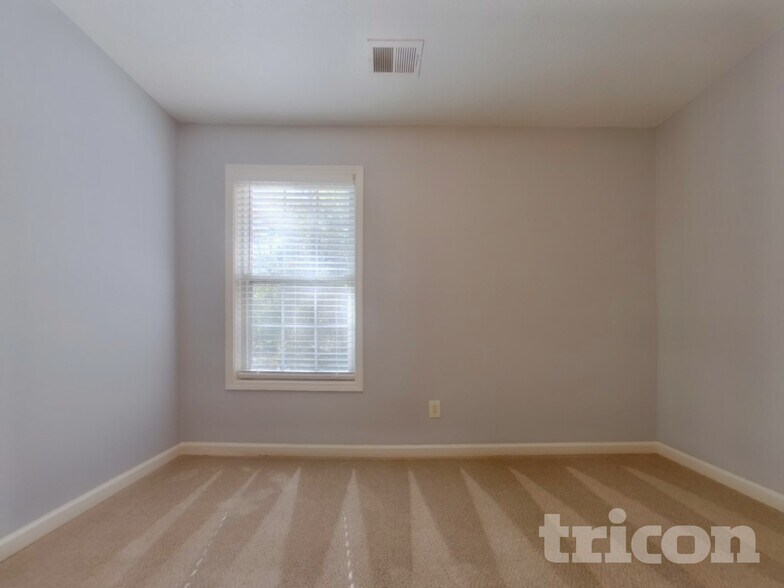 Building Photo - 291 Crestworth Crossing