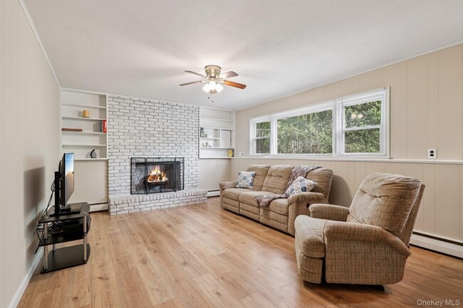 Building Photo - 118 Standish Dr