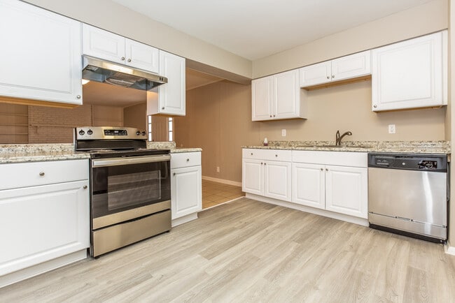 Building Photo - 304 Beard St SW