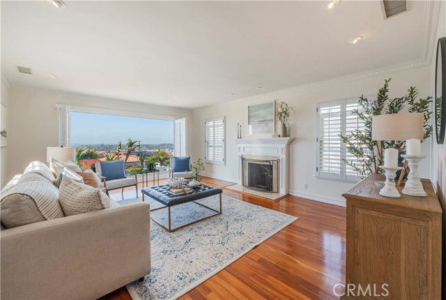 Building Photo - 426 Vía La Selva, Redondo Beach, CA 90277 - 3 BR 2 BA house