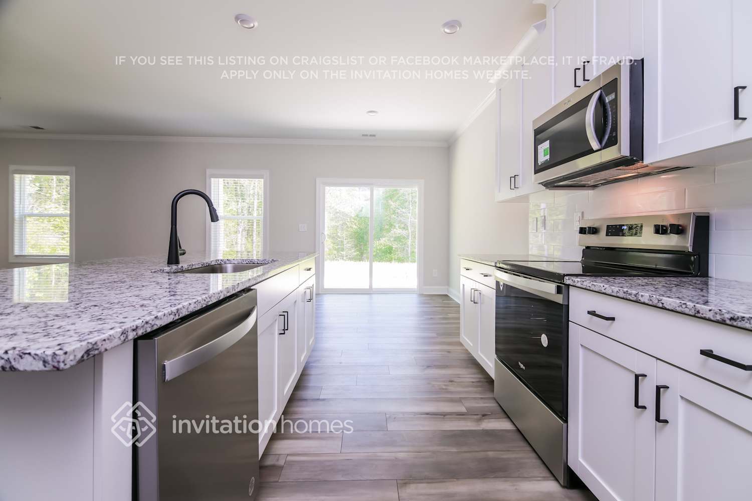 Building Photo - 501 Azalea Gaze Dr