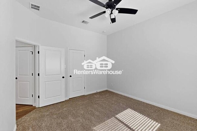 Building Photo - MOVE IN READY - 4BED/3BATH - LITTLE ELM, T...