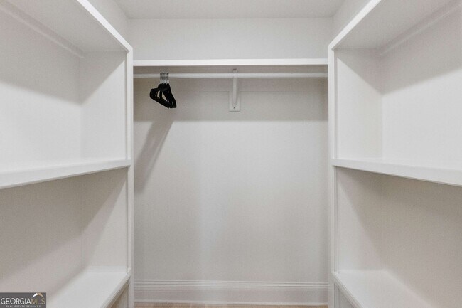 Building Photo - 11 Bourbon St