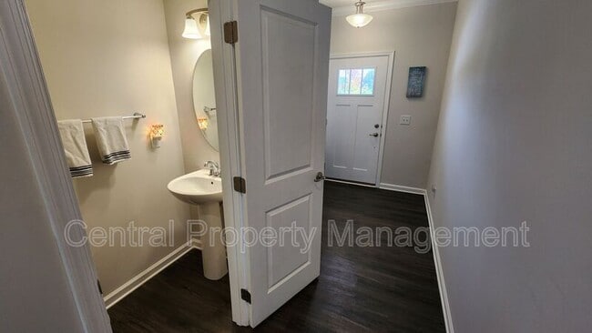 Building Photo - 322 Hunt Glenn Ct