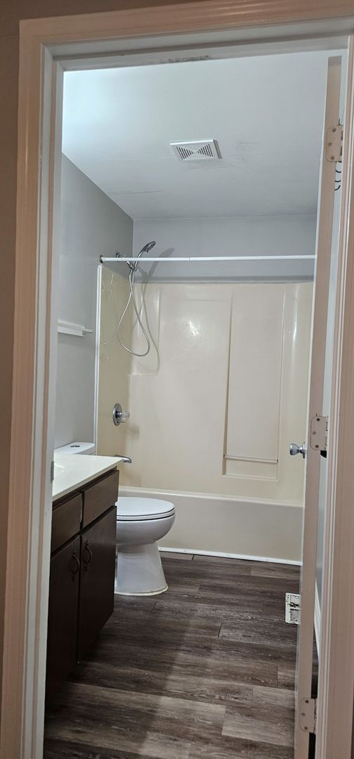 Building Photo - A - Ridgewood