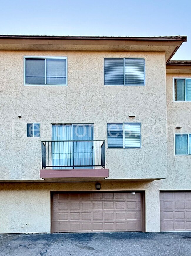 Building Photo - 2764 Meadow Lark Dr