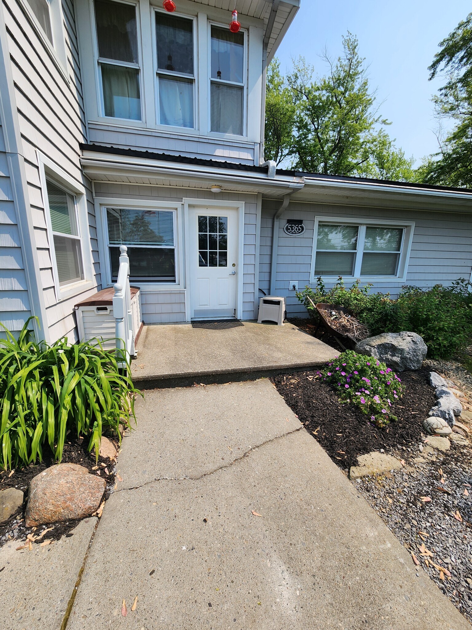 Building Photo - 5365 Van Buren Bay Ct