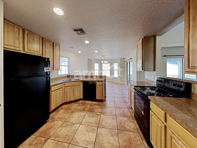 Building Photo - 315 Morningview Dr