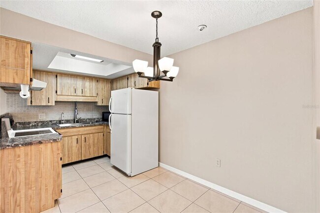 Building Photo - 4344 Tahitian Gardens Cir