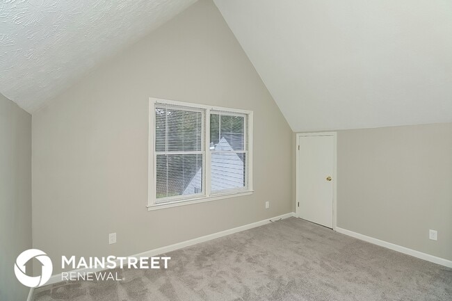 Building Photo - 3103 Skyland Dr