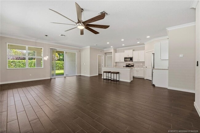 Building Photo - 7461 SW Harbor Cove Dr