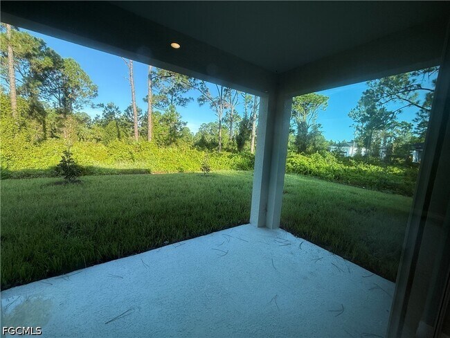 Building Photo - 505 Greenbriar Blvd